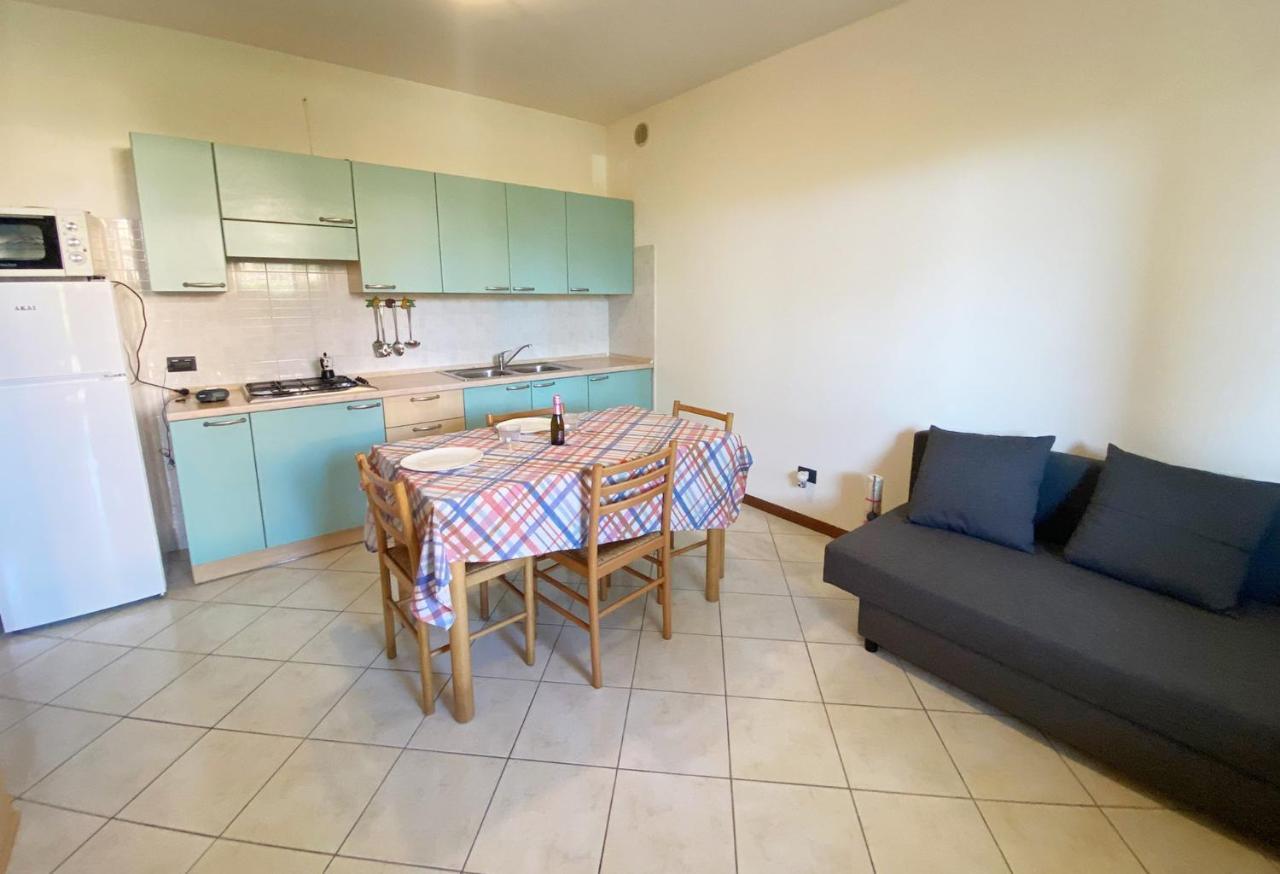 Apartment With Garden And Grill - Green Residence Sirmione Desenzano del Garda Extérieur photo