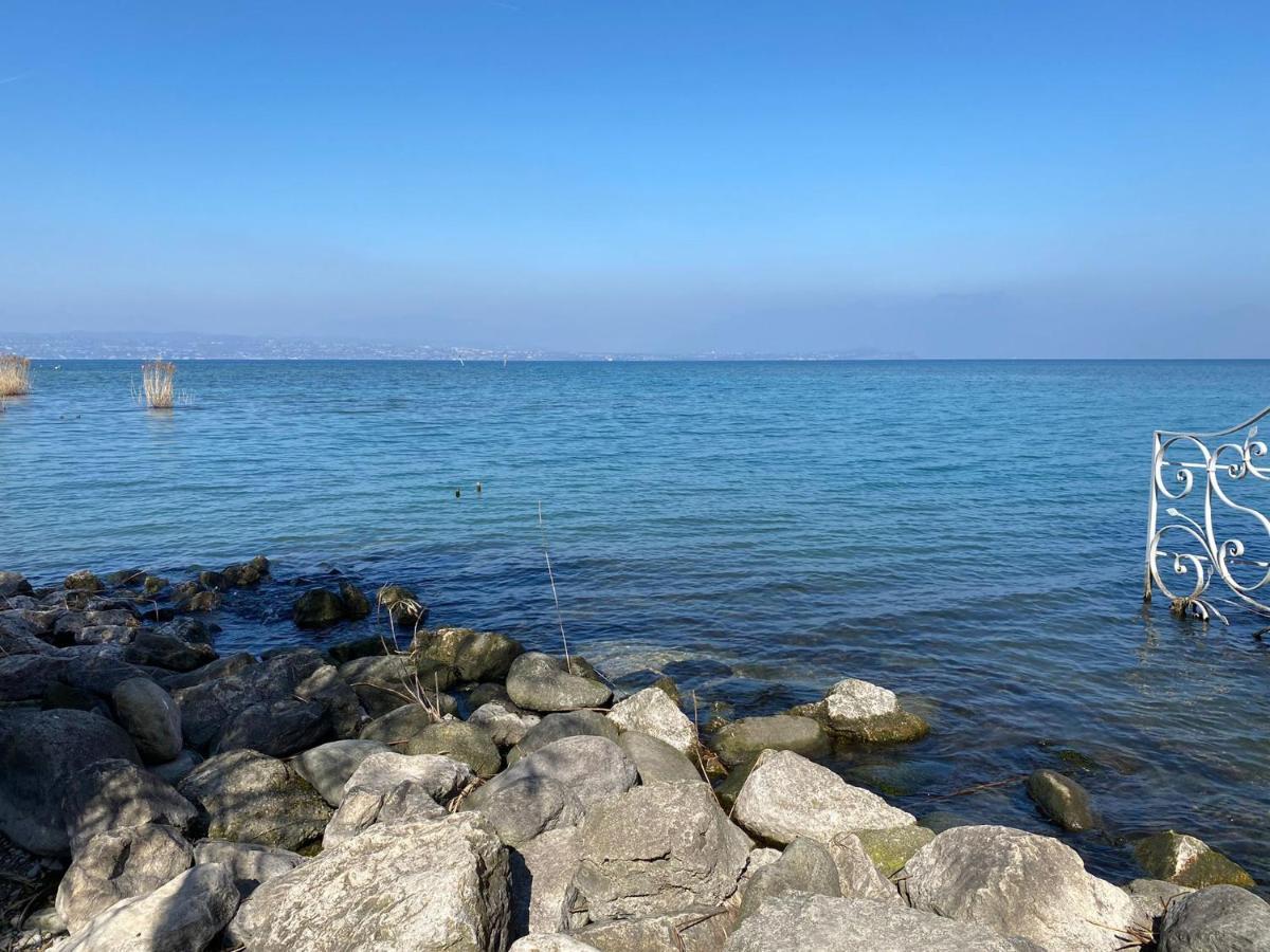 Apartment With Garden And Grill - Green Residence Sirmione Desenzano del Garda Extérieur photo
