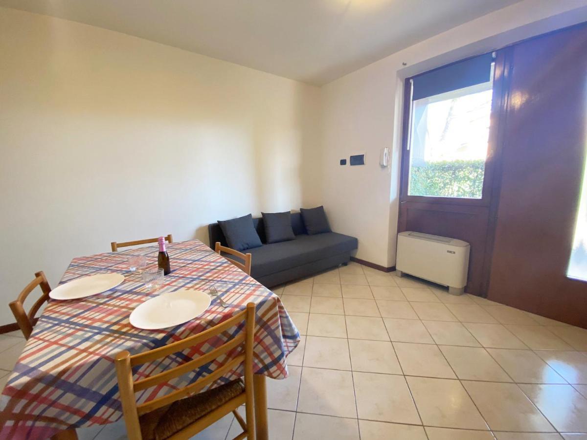 Apartment With Garden And Grill - Green Residence Sirmione Desenzano del Garda Extérieur photo