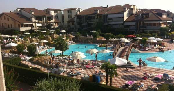 Apartment With Garden And Grill - Green Residence Sirmione Desenzano del Garda Extérieur photo